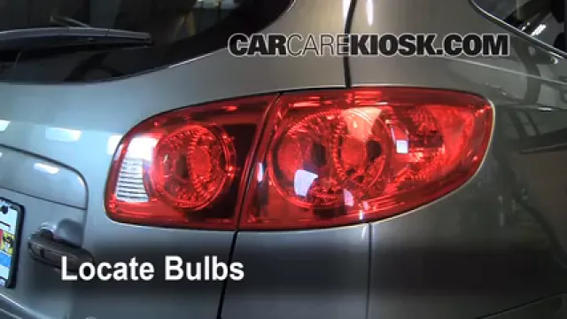 2009 Hyundai Santa Fe Limited 3.3L V6 Éclairage Feu stop (remplacer ampoule)